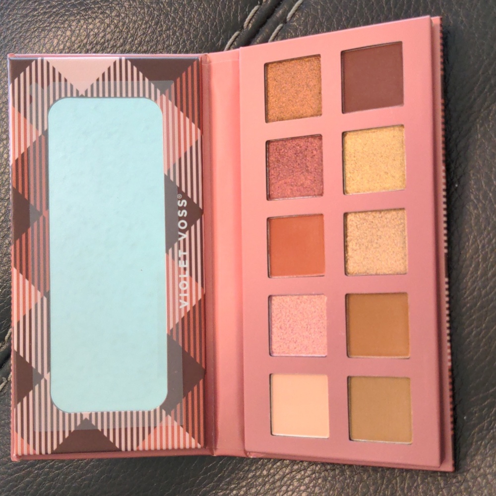 Violet Voss: Windflower Palette - Picture 2 of 3